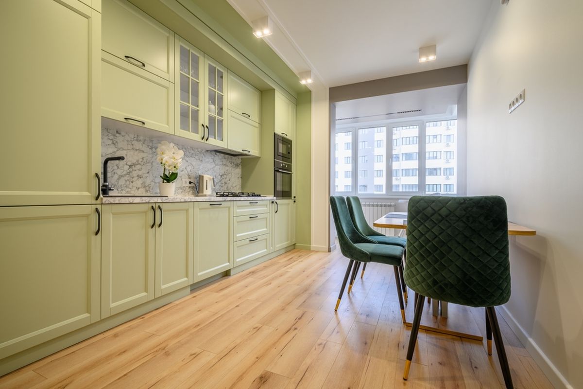 Cara Menata Dapur Tipe Lorong Biar Masak Tetap Nyaman