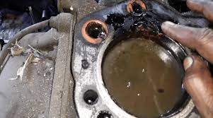 Cara Mengatasi Oli Mesin Yang Tercampur Air Radiator (Milky Oil)